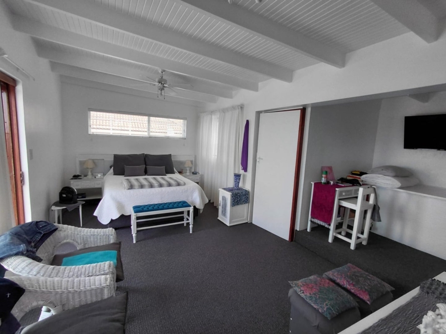 4 Bedroom Property for Sale in Onrus Western Cape